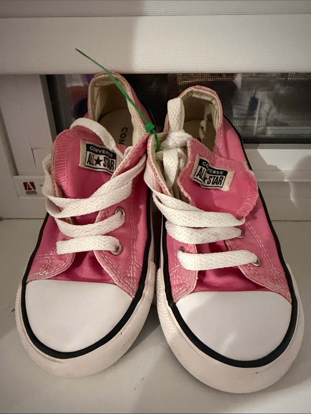 Sz 10 toddler | Converse Kids Pink Low-Top All Star Sneakers with White Laces